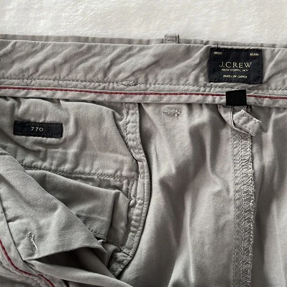 Jcrew, super light weight pants. Color:Light grey. Size: 34x34 - Picture 2 of 6